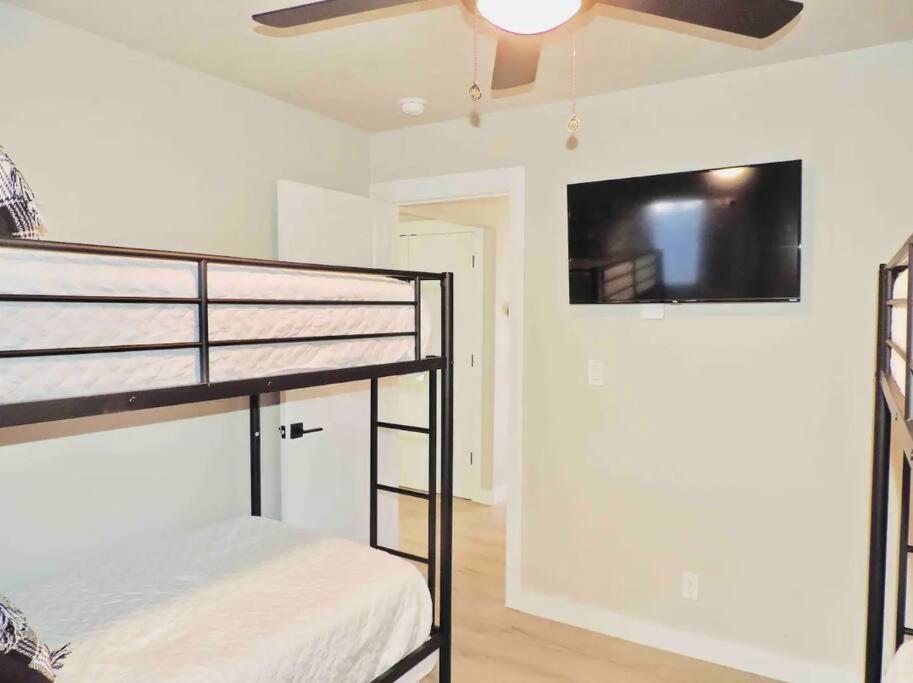 Modern Getaway! Relax, Bike, Hike, And Shred! Apartment Angel Fire Exterior photo